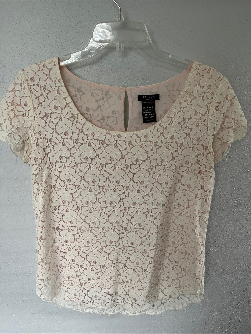 ARITZIA Talula Cream Floral Lace Cap Sleeve Top